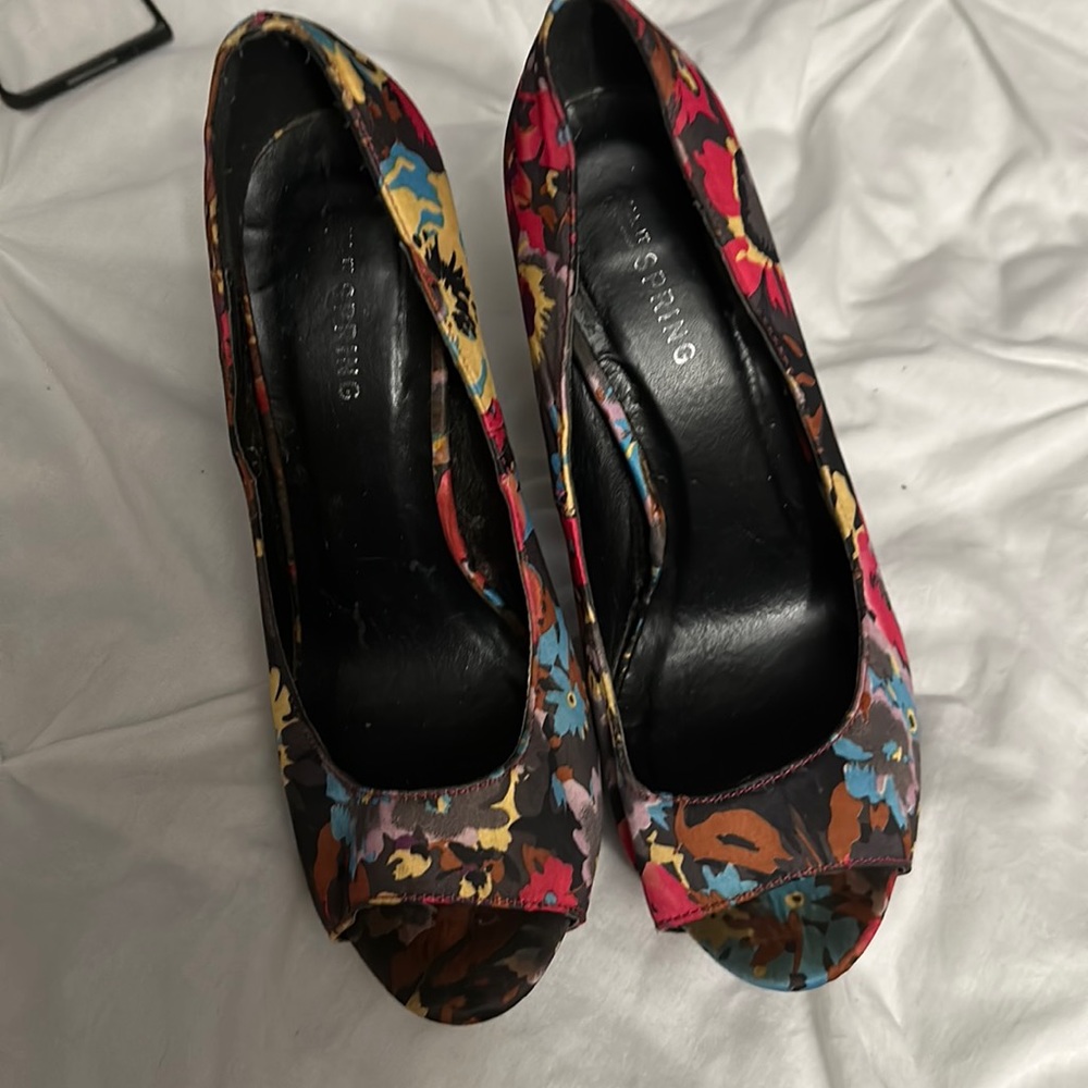 Floral 6 inch heels size 7